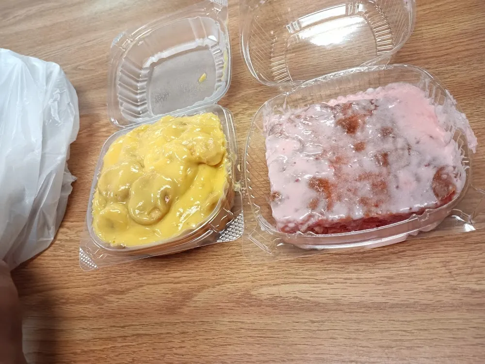 Banana Pudding and Strawberry Cake